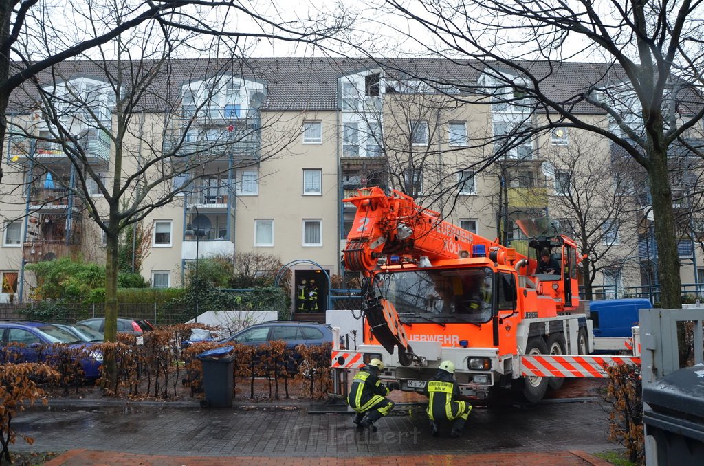 Feuer 2 Dachwohnung Koeln Severinswall Bayenstr P278.JPG